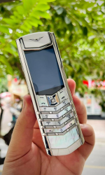 VERTU SIGANTURE S WHITE MOTHER OF PEARL